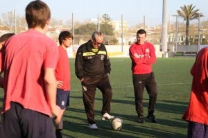 136641204478438-3colHdn