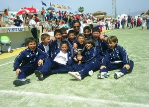 992993_260986377373119_621786478_n