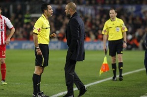 Pep-Guardiola-discute-con-Vela_54263475148_54115221154_600_396