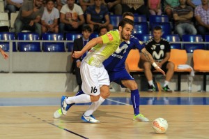 Chicho en una acción del partido