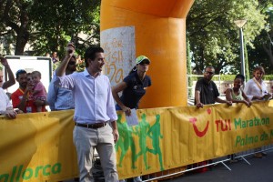 Fernando Gilet dando el pistoletazo de salida
