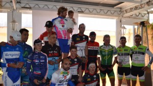 Podio-Memorial-Nicolau