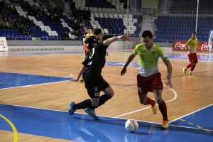 Taffy en una acción del encuentro ante la Peña Deportiva