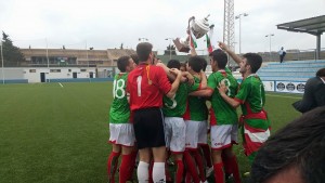 11196296_841587032596139_5064435623013885094_n