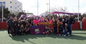 Foto dels penyistes balers amb el FC Barcelona