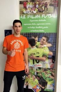 Lucas Tripodi, en la puerta del vestuario del Palma Futsal en Son Moix