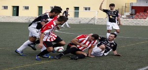 Una acción del partido disputado esta tarde (Foto: Jaume Fiol/deportesmenorca.com)