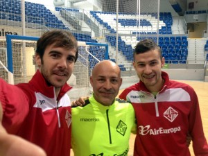 Carlos Barrón, Juanito y Felipe Paradynski, este jueves en Son Moix