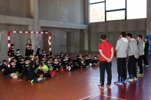 Los niños del campus preguntan a Juanito, Barrón, Pizarro y Joselito 3