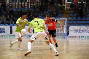 Joao y Sergio defienden ante Iago