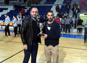 Sergio Rodríguez y Juanmi, de la Selección Balear, con el trofeo de tercr clasificado