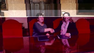 Signatura conveni IME - ETB