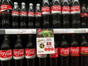 Coca Cola promociona al Palma Futsal en los supermercados Hiper Centro 3