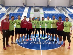 El-Palma-Futsal-posa-en-Son-Moix-300x225