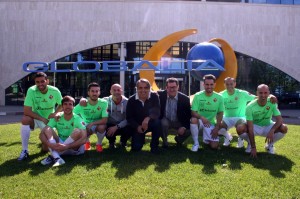Mario Hidalgo, Miquel Jaume y jugadores, en Globalia 1
