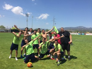Equipo ganador del partido en la ciudad deportiva