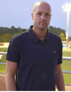 Jordi Cruyff socio de Iban Begoña estuvo viendo el partido