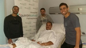 attos-favero-y-tomaz-visitan-a-helinho-foto-quironsalud-palmaplanas