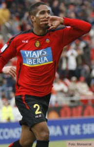 cleber-santana-celebra-gol