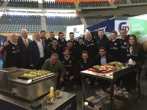 La plantilla del Palma Futsal en la feria Horeca (1)