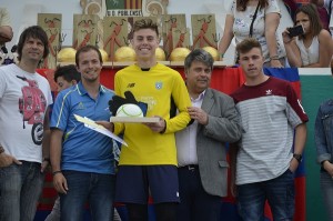 D. Guillem Crespí (Concejal de deportes de Sa Pobla), D. Carles Cladera (Coordinador General Entre Porteros), Daniel Cerdá (mejor portero Sub-19