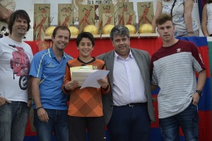 D. Guillem Crespí (Concejal de deportes de Sa Pobla), D. Carles Cladera (Coordinador General Entre Porteros), Felquin Cruz (mejor portero Sub-12