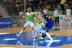 Vadillo en el partido ante el Barcelona