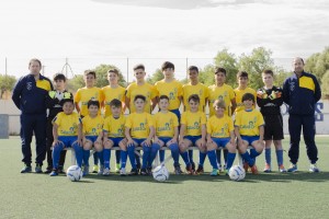 Arriba: Dama Almodóvar (entrenador), Alonso, Leo,Joan, Sergio, Joaquín, luigi,Ñete,Asier,Rubén y Javi (delgado) Abajo: Maca, Santi, José, Nico, Óscar,Jorge, Aitor, y Mauri