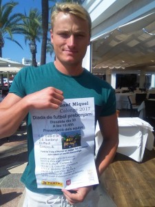 21768401_10212748207851394_3234993288052477083_n[1] - copia