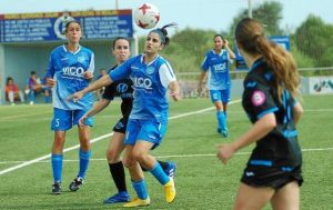 Estefa logró el gol que suponía el empate para el Sporting antes del descanso.