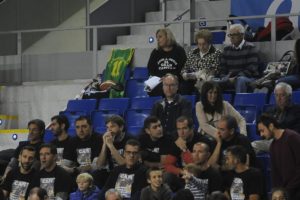 Imagen de la camiseta y el balón de José Ortiz, en Son Moix. Foto: Teresa Ayuga