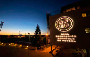 sede-ciudad-del-futbol-noche-1911