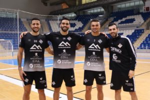 thumbnail_Cainan, Tomaz, Mancuso y Eloy Rojas posan sobre el parqué de Son Moix (1)