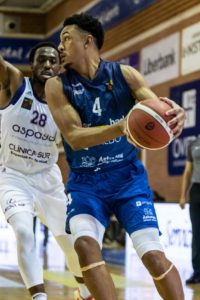 Elijah Brown contra Valladolid