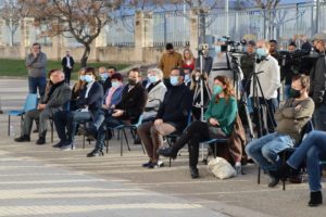 Los-asistentes-en-el-acto-de-presentación-de-la-placa-de-Miquel-Jaume-en-Son-Moix-2