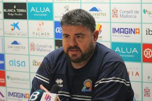 thumbnail_Pau Tomàs en la rueda de prensa de hoy