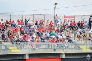 Cata-Guasp_El-C.D.-Manacor-anima-als-seus-socis-a-acompanyar-lo-a-la-final-de-Play-Off-de-Tercera-Divisio