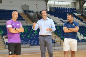 José-Hila-en-su-charla-al-Palma-Futsal-junto-a-José-Tirado-y-Antonio-Vadillo-2