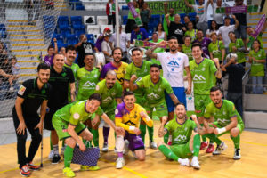 El-Mallorca-Palma-Futsal-celebra-la-victoria-ante-el-Family-Cash-Alzira-768x511