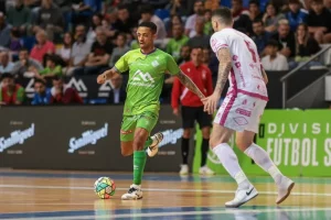 El-Mallorca-Palma-Futsal-en-el-partido-ante-el-Jaen-Paraiso-Interior-en-Son-Moix-e1715536317676