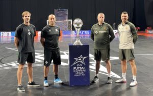 thumbnail_Carlos Barrón, Antonio Vadillo, Jesús Velasco y Sergio Lozano posan con la Champions League