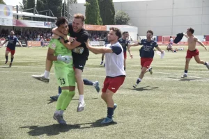 el-monzon-pierde-con-el-porreres-y-se-queda-sin-ascenso-0-1