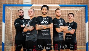 thumbnail_Dennis, Fabinho, Lucão, Charuto y David Peña posan en el Poliesportiu Galatzó