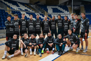 El Illes Balears Palma Futsal posa en la pista de Son Moix