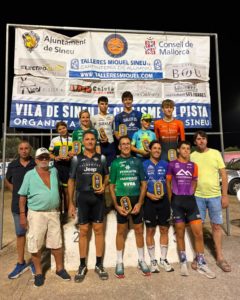 Podio-Total-2-819x1024