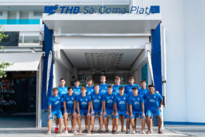 El filial posa delante del THB Hotels Sa Coma